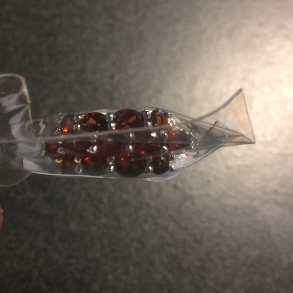 925 SS Ring w/Genuine Garnets Size 7 - Picture 2 of 7